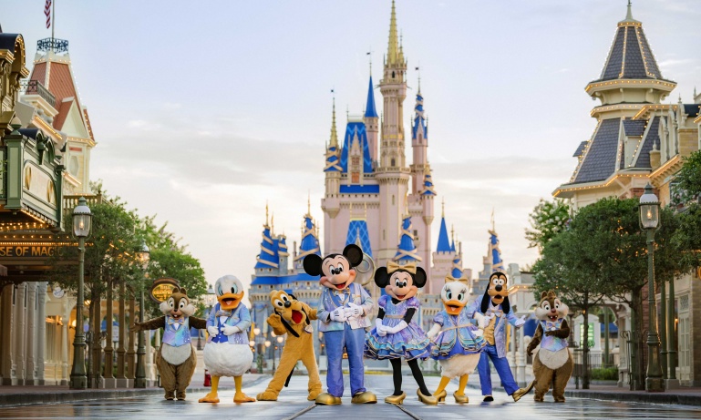 disney-and-universal-combo-ticket-do-something-different