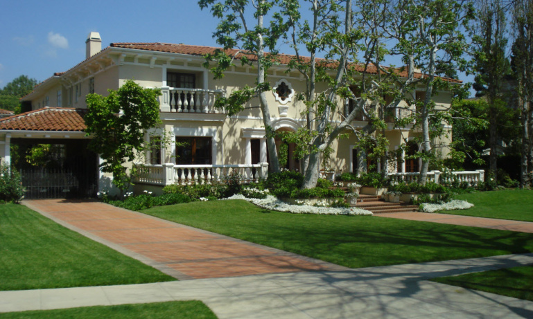 tour of celebrity homes in hollywood