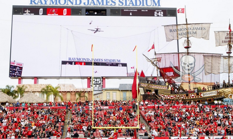 NFL Tampa Bay Buccaneers | Do Something Different